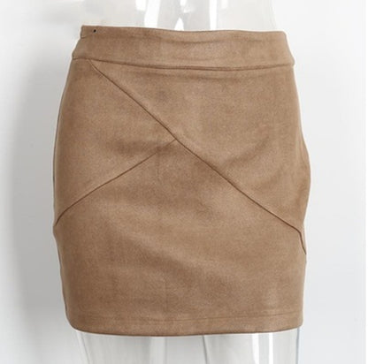 Liora – Jupe Crayon Femme en Cuir | Coupe Moulante et Élégance Courte